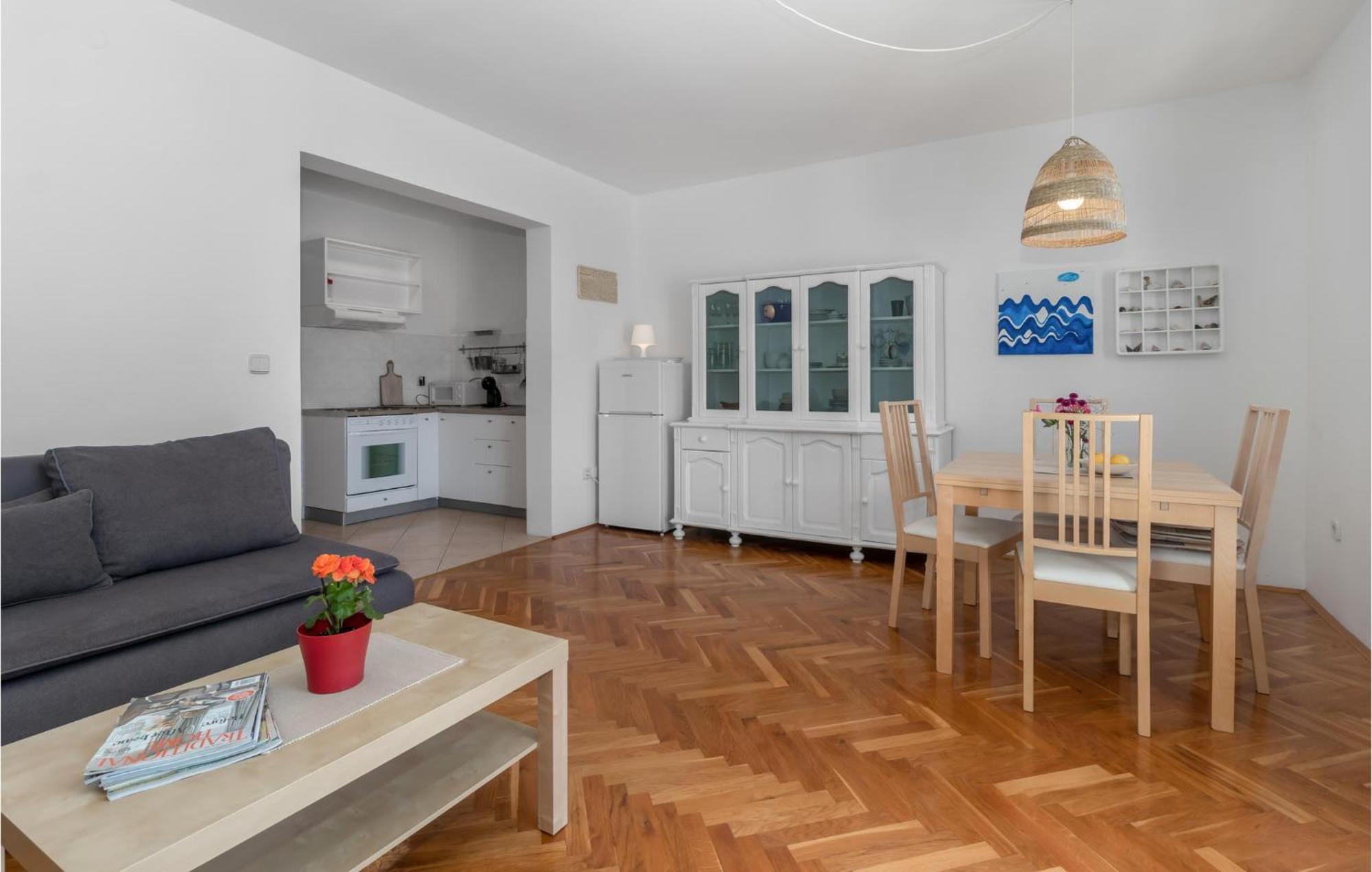 Lovely Apartment In Novi Vinodolski With Wifi Экстерьер фото